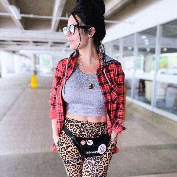 Celestial Bodiez CB Collective Riot Tank Gray Crop Tank Top / Sports Bra Medium - Picture 2 of 11